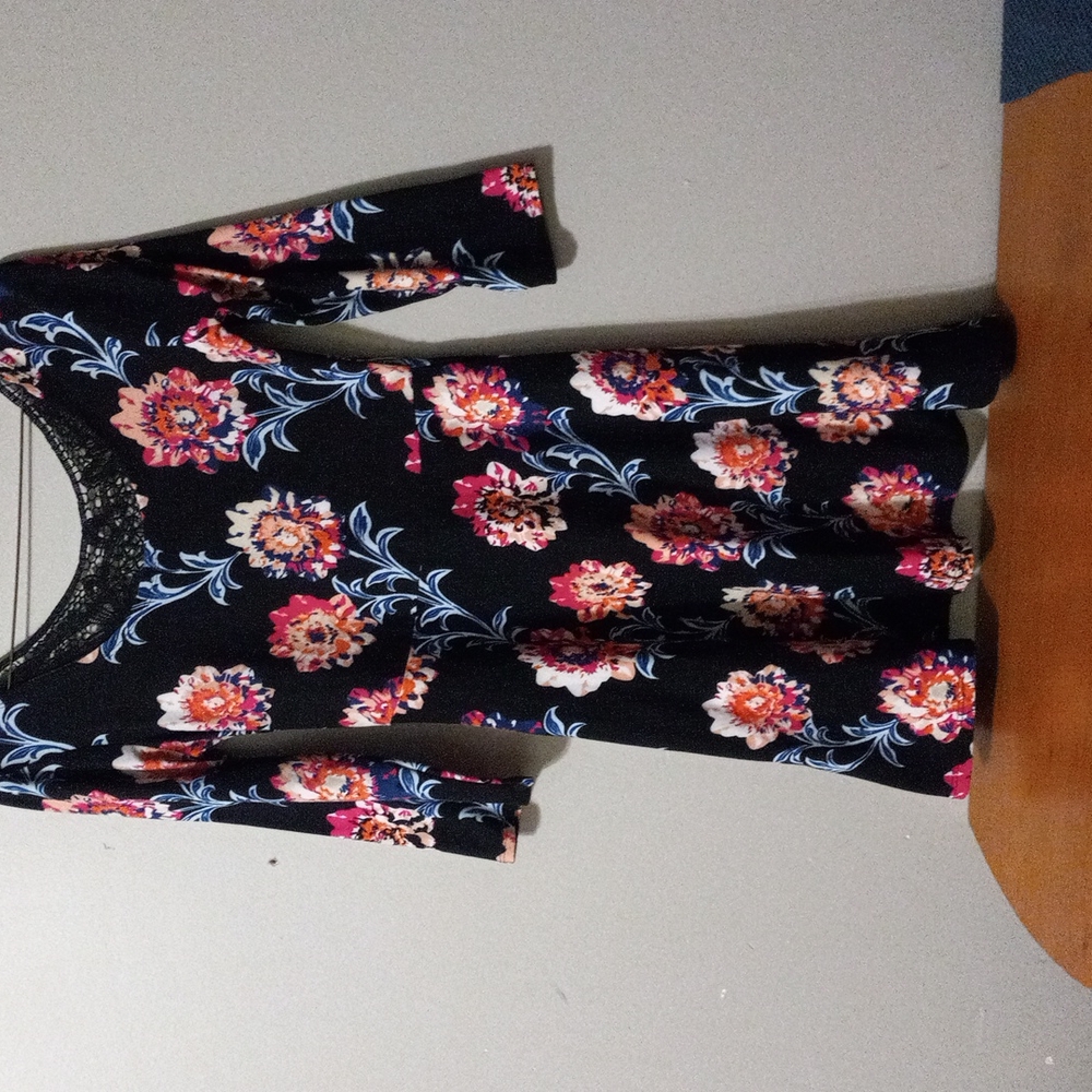Derek heart dress - Picture 2 of 6